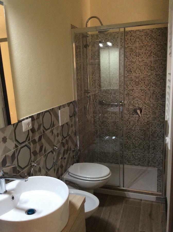 Bomarosa B&B Bosa Bagian luar foto