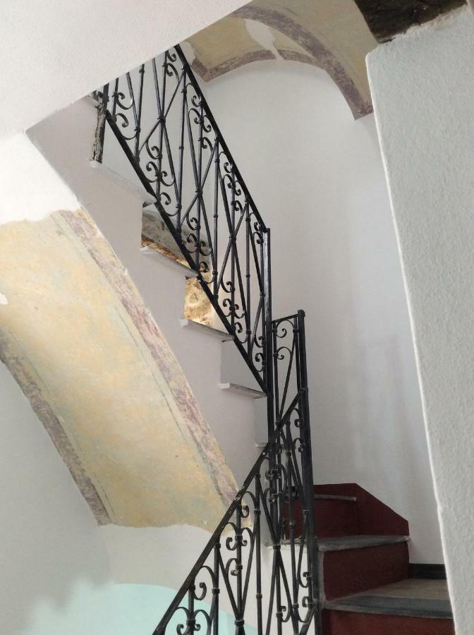 Bomarosa B&B Bosa Bagian luar foto