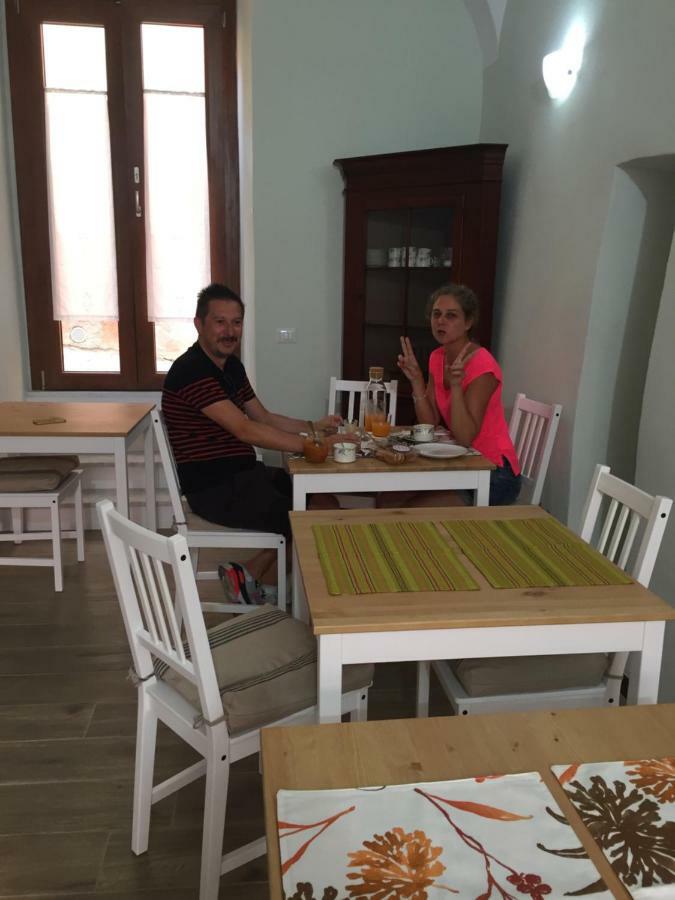 Bomarosa B&B Bosa Bagian luar foto