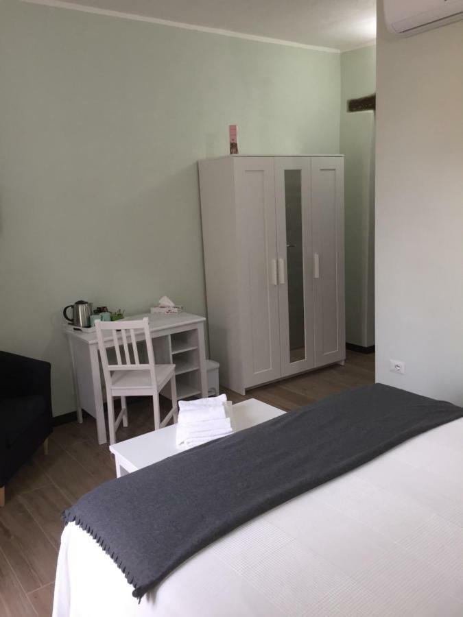Bomarosa B&B Bosa Bagian luar foto