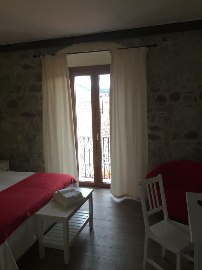 Bomarosa B&B Bosa Bagian luar foto